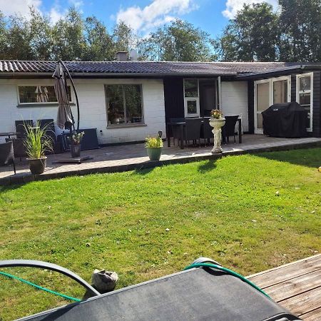 Lovely Holiday Home With Spa And Hot Tub Outside Hals Eksteriør bilde