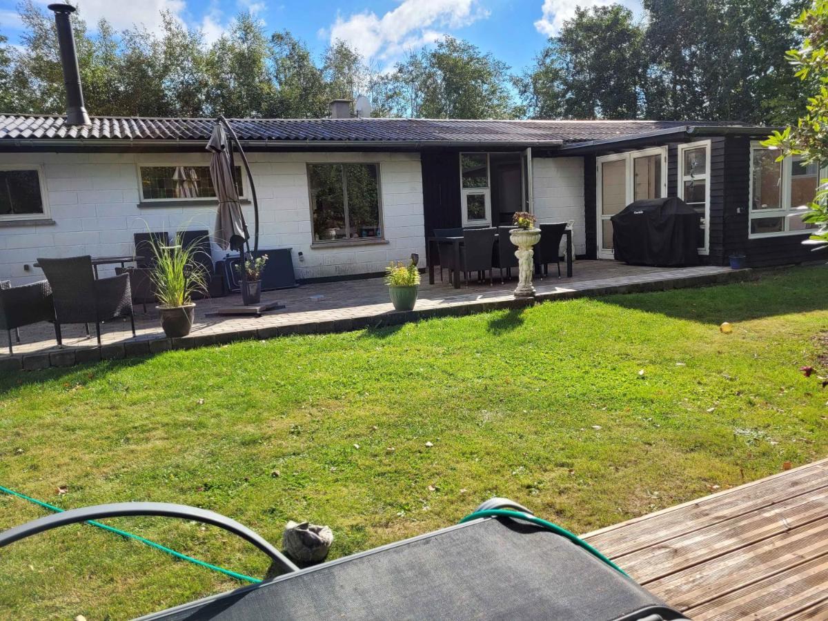 Lovely Holiday Home With Spa And Hot Tub Outside Hals Eksteriør bilde