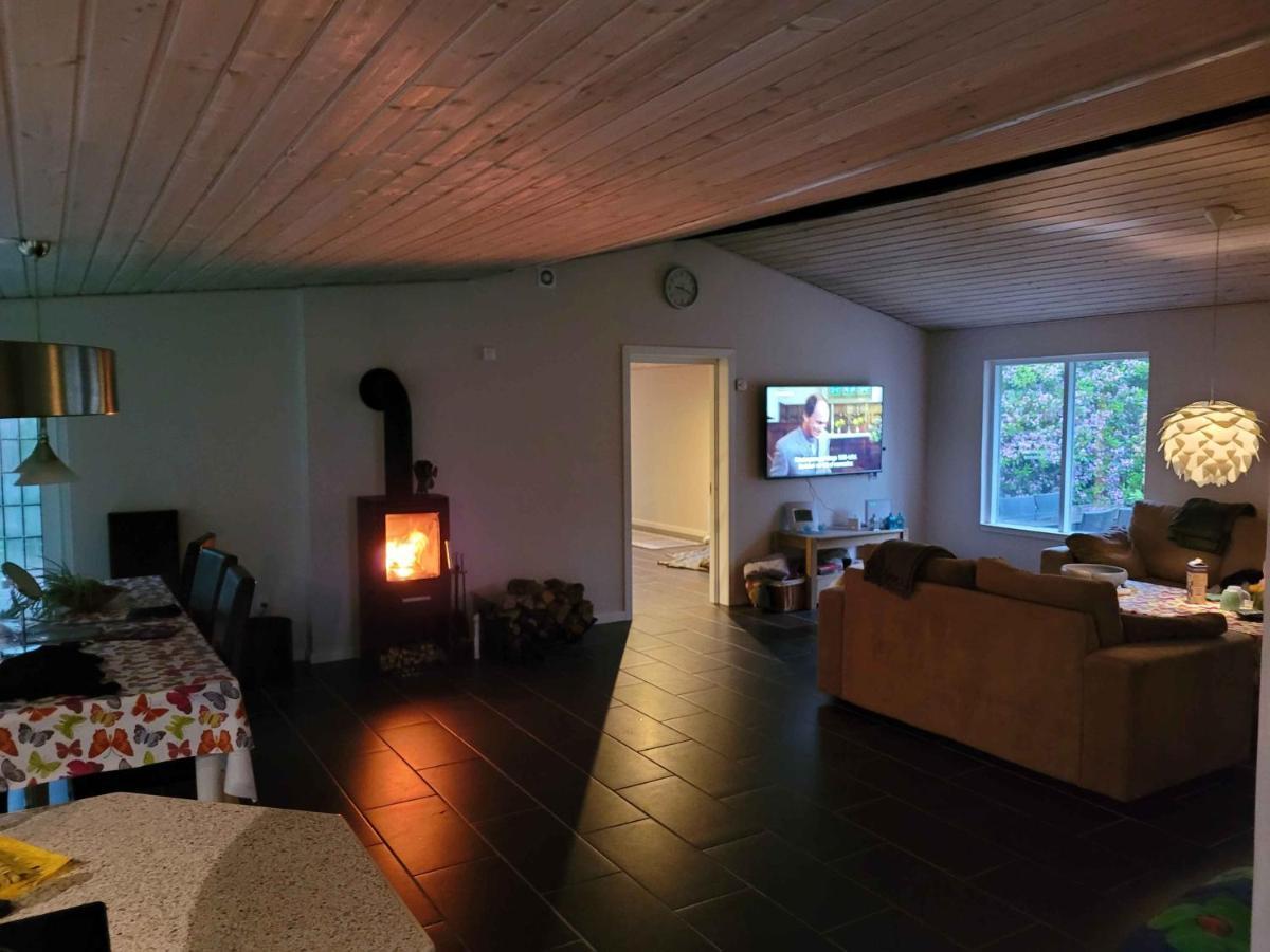 Lovely Holiday Home With Spa And Hot Tub Outside Hals Eksteriør bilde