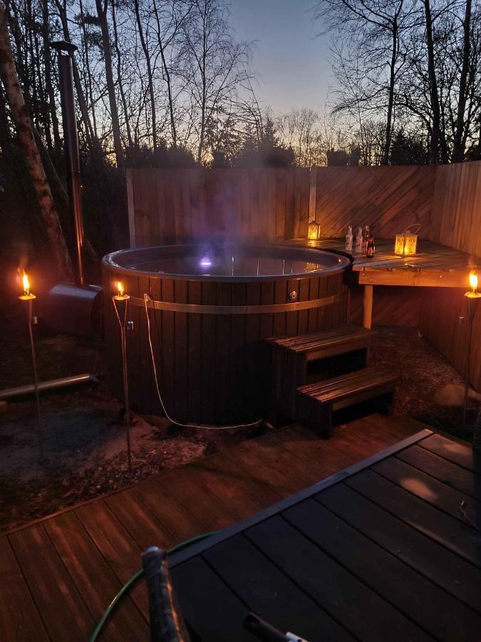 Lovely Holiday Home With Spa And Hot Tub Outside Hals Eksteriør bilde